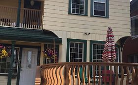 Ellis House Bed & Breakfast